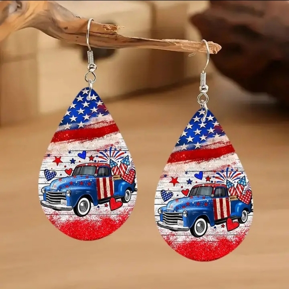 paparazzi Jewelry - Wooded Teardrop double Sided USA 🇺🇸 Patriotic Earrings